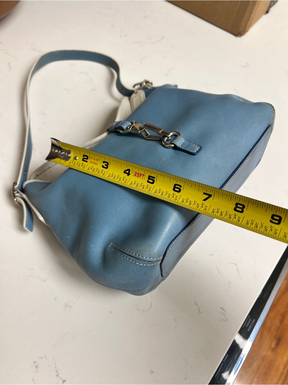 Coach- Hamptons clasp hobo Blue Leather Shoulder Bag with White Trim - Picture 9 of 14